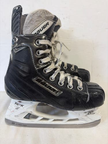 Black Bauer Nexus 6000 Hockey Skates Regular Width Size 1.5 (Used)