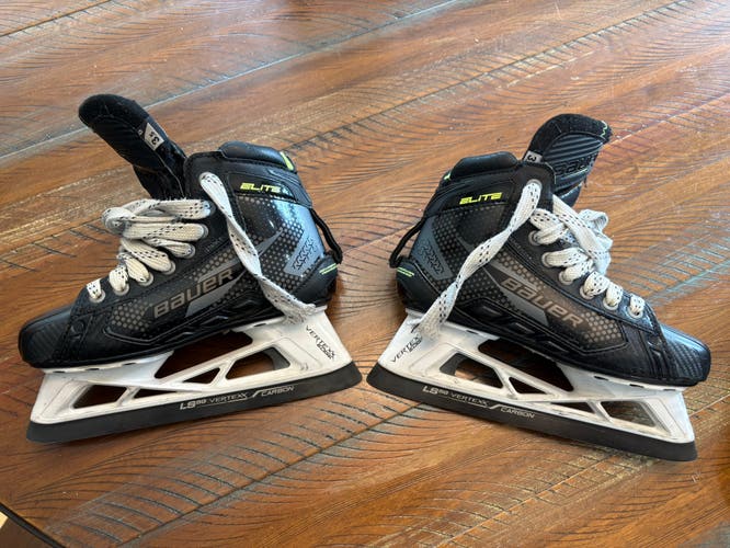 2024 Bauer Elite Hockey Goalie Skates Regular Width Size 3.5 (Used) W/ carbon steel blades