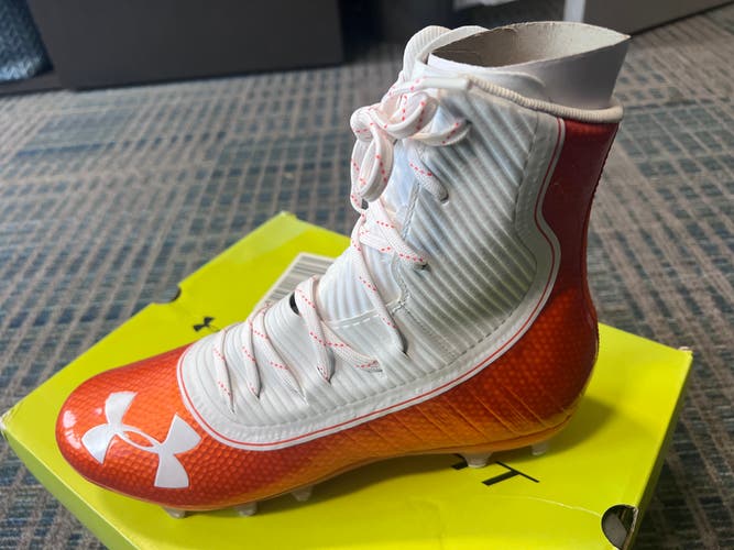 Men's Size M 9.5 (W 10.5) Under Armour High Top Molded Cleats (New)