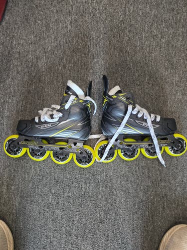 New Junior CCM IR92 Inline Skates Regular Width Size 5 (New)