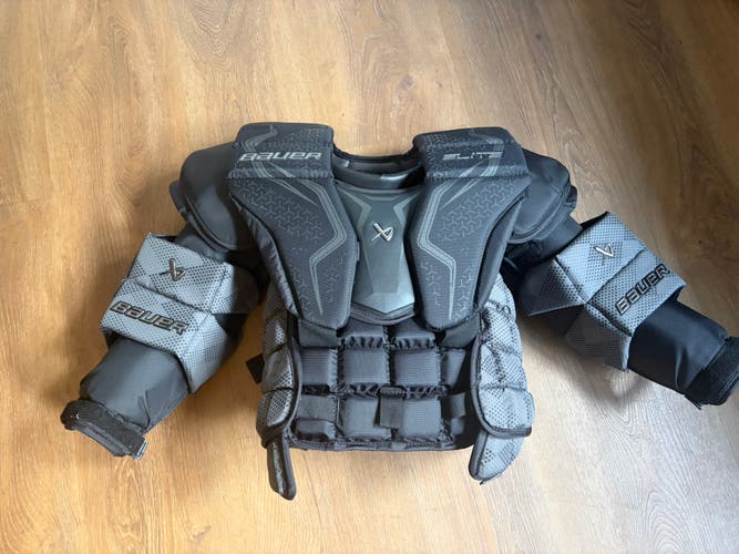 XS Bauer Elite Goalie Chest Protector (Used)
