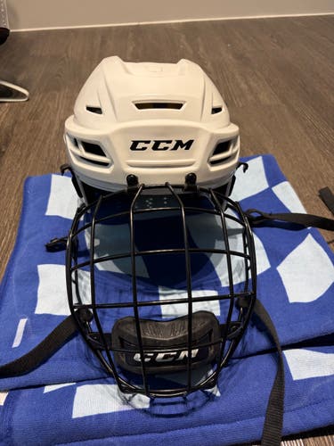 Medium CCM Tacks 210 Helmet (Used)