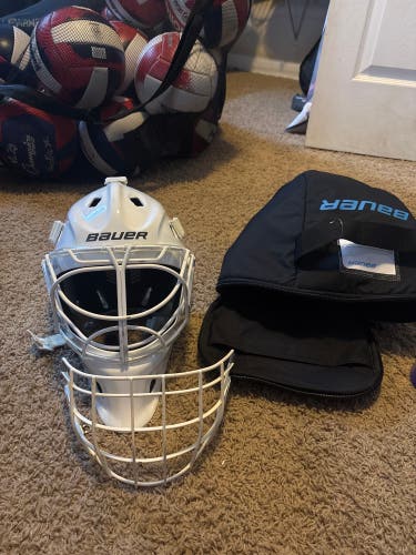 Senior Medium 2023 Bauer NME One Goalie Mask (Used)