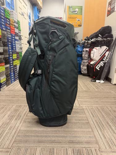 2027 Sun Mountain C-130 Hybrid Cart Bag (GROVE)