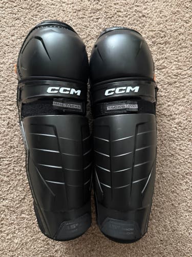 Senior CCM Tacks XR Pro 15" Shin Pads (Used)