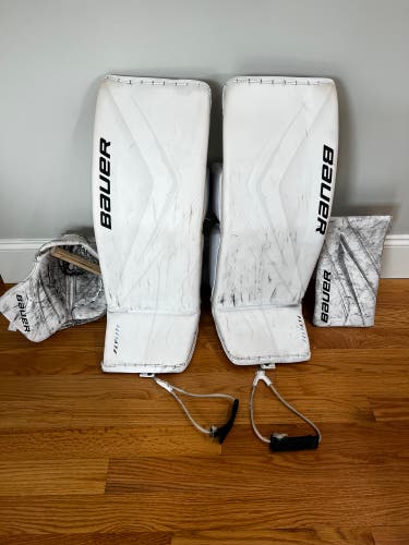 32" 2024 Bauer Hyperlite Regular Goalie Full Set (Used)
