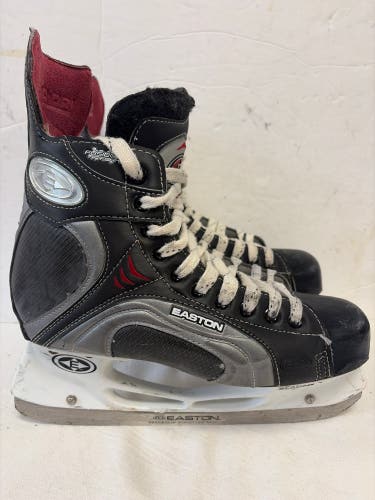 Black/Gray Easton Synergy 900 Hockey Skates Regular Width 10 (Used)