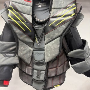 Medium Bauer Vapor Hyperlite Goalie Chest Protector (Used)