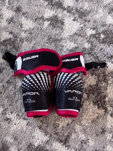 Youth Medium Bauer Vapor Lil Rookie Elbow Pads (Used)