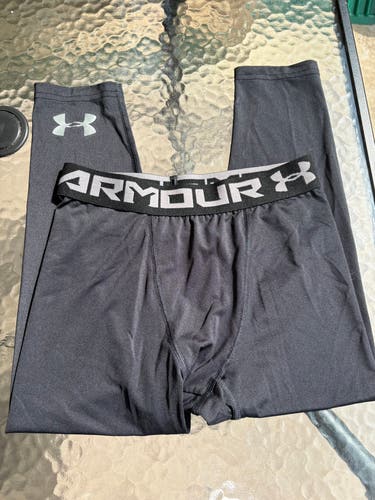 Under Armour (Used) Heat gear  youth medium