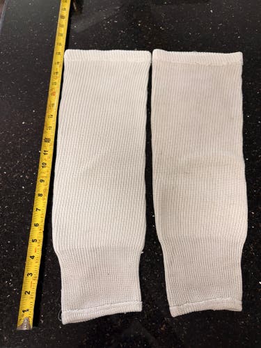 20’ White Knit Socks (Used)