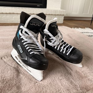 Black Bauer Vapor X Velocity Hockey Skates Regular Width 10.5 (used one time)