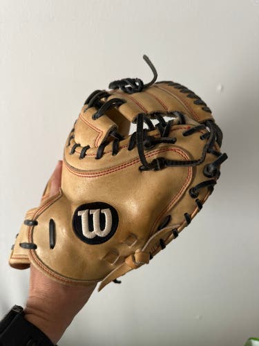 Wilson A2000 RH Catcher's Baseball Glove 33" (Used)