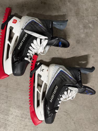 2025 Bauer Vapor Flylite Hockey Skates 9.5 (Used)