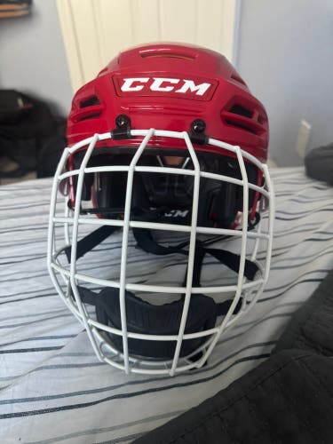 Red Medium CCM Tacks 710 Helmet (New)