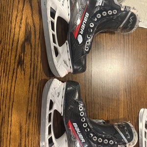 Black/Gray Bauer Vapor 3X Hockey Skates Regular Width 6.5 (Used)