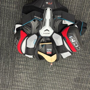 Small Senior CCM JetSpeed FT6 Shoulder Pads (New)