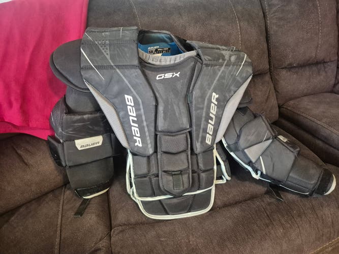 Small Bauer GSX Goalie Chest Protector (Used)