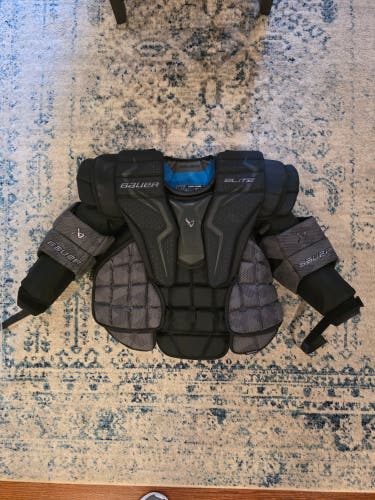 INT Large Bauer Elite Goalie Chest Protector (New)