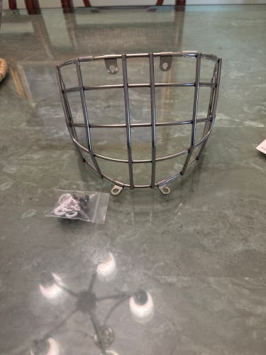 senior large Bauer certified cage