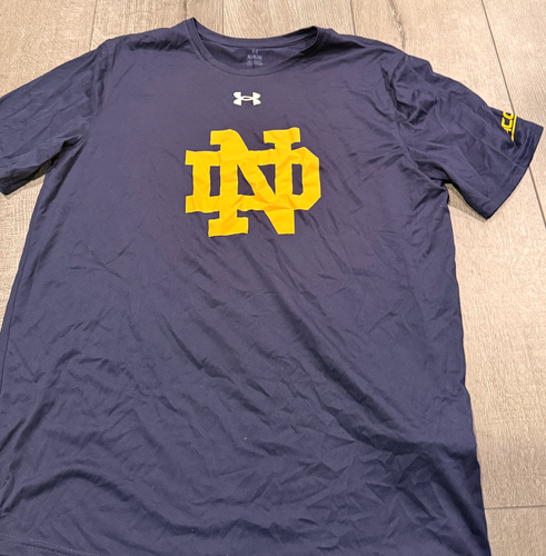 Medium Adult Unisex Under Armour Shirt (New)