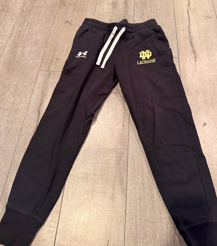 Black Medium Women's Under Armour Pants (Used)