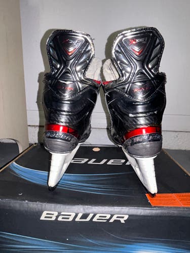 Bauer Vapor X Shift Pro Hockey Skates Size 5 (Used)
