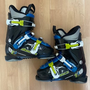 Mondo 21 & 21.5 Kid's Nordica Ski Boots (Used)