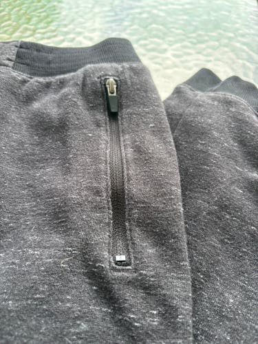 Old Navy Black XL stretch Girls Pants (Used) like new.