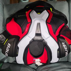 Men's XL Senior Bauer Vapor Hyperlite Shoulder Pads (New)