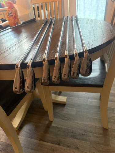 2011 Callaway Razr X Right Handed Iron Set (Used)