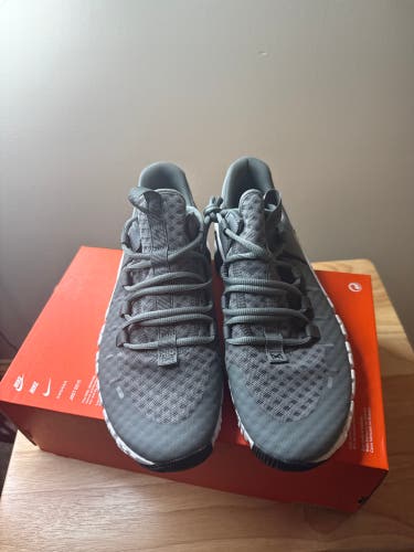 Gray Men's Adult Size M 9.0 (W 10.0) Nike (New)