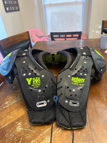 Extra Large Youth Schutt Y Flex Shoulder Pads (New)