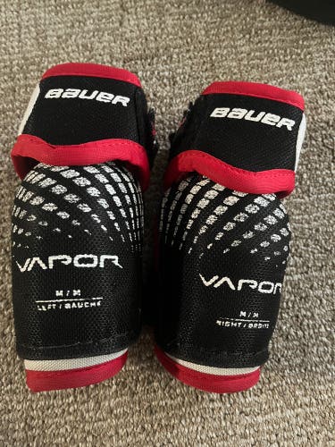 Youth Medium Bauer Vapor Lil Rookie Elbow Pads (Used)
