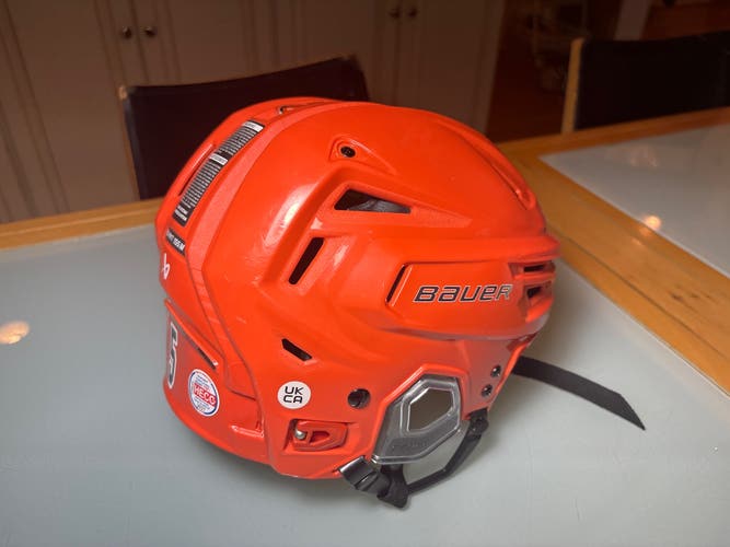 Medium Bauer Re-Akt 155 Helmet (Used)