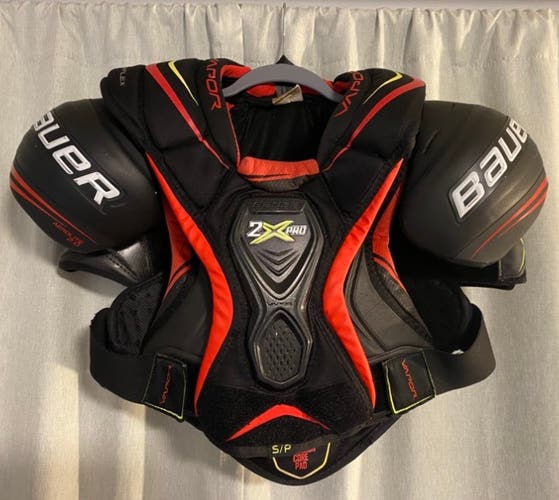 Men's Medium/Large Senior Bauer Vapor 2X Pro Shoulder Pads (Used)