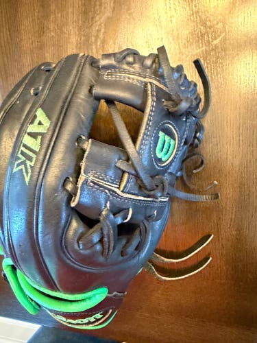 Wilson A1k RH Infield Baseball Glove 11.25" (Used)
