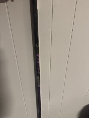 Junior CCM Ribcor Trigger 10 Pro Right Handed Hockey Stick P29 50 Flex (New)