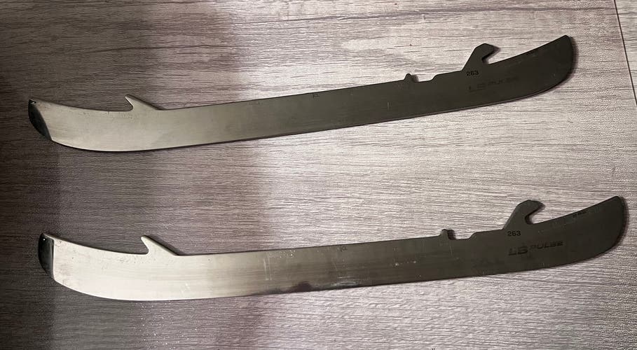 Barely Used Bauer LS PULSE Blades