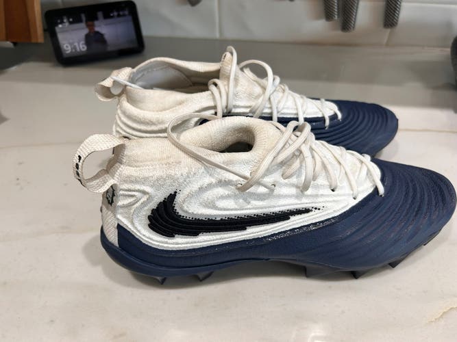 Men's Size M 12.5 (W 13.5) Nike Cleats (Used)