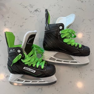Bauer X-LS Hockey Skates Regular Width Size 2 (Used)