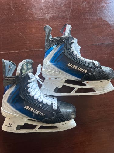 Blue 2025 Bauer Vapor Flylite Hockey Skates 5.5 (Used)