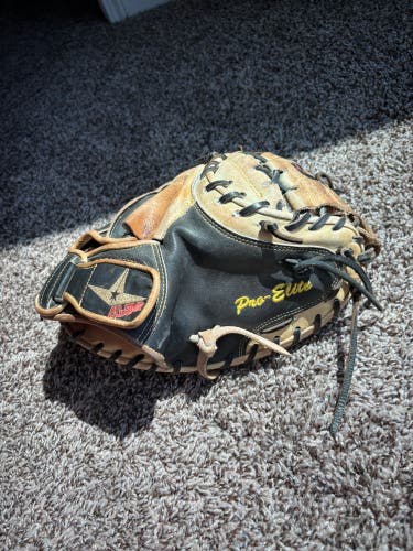 All Star CM3000SBT RH Catcher's Glove 33.5" (Used)