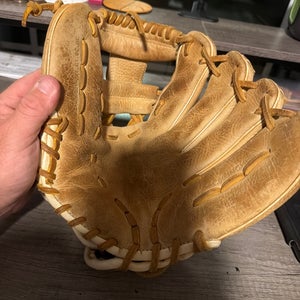 Marucci Oxbow RH Pitcher's Baseball Glove 11.5" (Used)