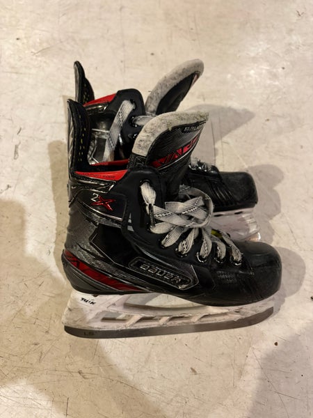 2019 Bauer Vapor 2X Hockey Skates Regular Width 13.5 (Used)