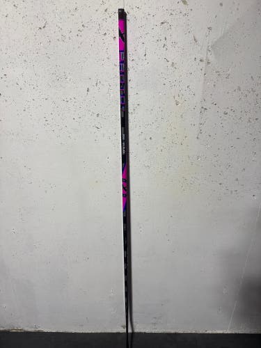 Intermediate Bauer Proto2 Right Handed Hockey Stick P28 65 Flex - Pink (New)