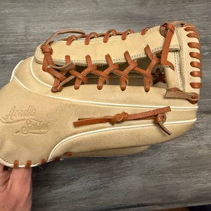 Marucci Acadia RH Softball Glove 13" (Used)