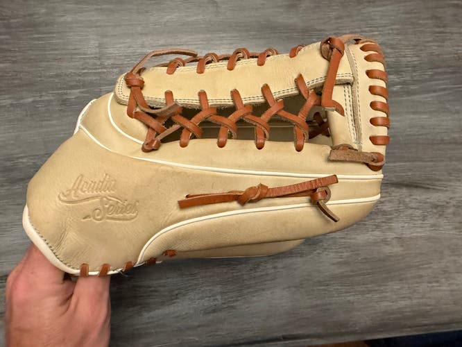 Marucci Acadia RH Softball Glove 13" (Used)