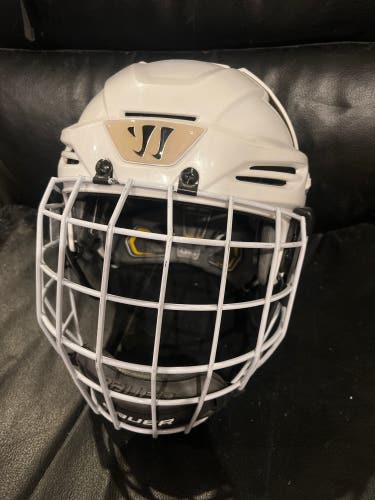 Small Warrior Krown 360 Helmet with Bauer profile ll cage (Used)