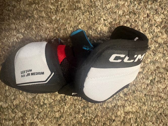 Junior Medium CCM Tacks Elbow Pads (Used)